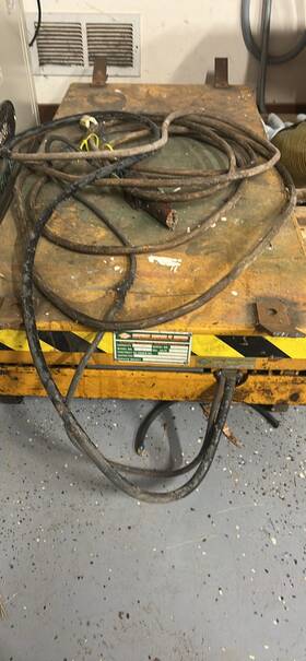 Ls224 Electro-hydraulic Elevating Platform Lift For Up To 1000 Lbs