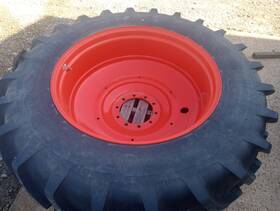 80r42 M171 Kobota Duel 480/80r42 Tires Hubs And Front Weights