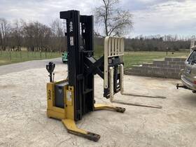 Mrw030lcn24te095 Yale Electric Reach Pallet Stacker 3 000 Lbs Mast Include Charger 110v- 24v