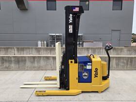 Mrw030len24te083 2018 Yale Electric 3 Stage Walkie Reach Stacker Narrow Aisle