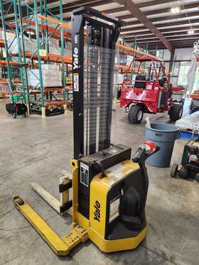 Msw025sfn24tv092 2017 Yale Electric Pallet Walkie Stacker Msw025sf - 144 Inch Mast Only 25 Hrs