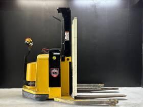 Msw040sen24tv072 Yale Pallet Stackers - Walk Behind Forklift 3 434 Hours