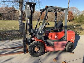 P50bx Kalmar Pneumatic Tire Diesel Forklift. 1300 Hours. 4650 Capacity