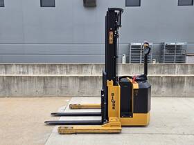 Pds-30-126 2022 Big Joe Electric 2 Stage Walkie Straddle Stacker Narrow Aisle