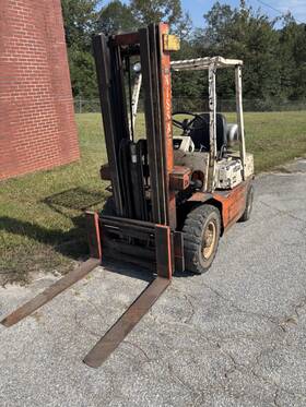 Pf02a20v Nissan Model 4 400 Lb Lpg Solid Pneumatic Tired Forklift