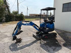 R15-4 Rippa Pro Mini Excavator With Kubota Diesel Engine