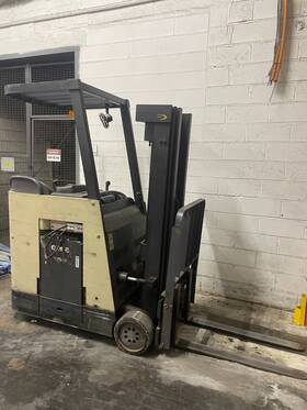 Rc3020-30 Rc-3020c Crown Stand Up Forklift Used