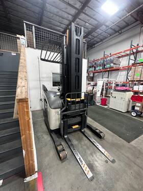 Rmd6095a-32 2011 Crown Rm6095s Electric Reach Lift