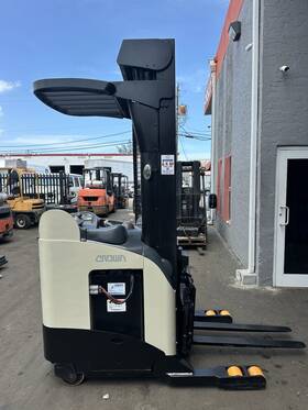 Rr5235-45 Crown Reach Truck