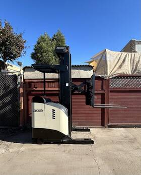 Rrs700 Crown Rr S 500 Series Standup Electric Reach Truck Forklifts 267 Mast
