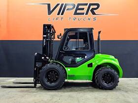 Rtd30f-4 2025 Viper Cab 6 600lb 3 Stage Air Pneumatic Diesel Forklift