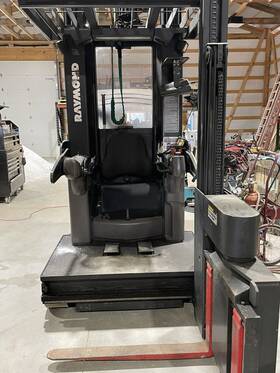 Sa-csr30t Raymond Man Up Swing Reach Turret Truck Forklifts 420 Inch Mast