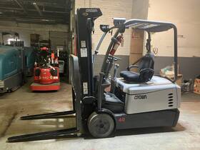 Sc5215-40 2021 Crown 4000 Lb Forklift With Side Shift And Triple Mast Model