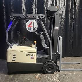 Sc5725-35 2022 Crown Sc 3500 Lbs 3-stage Mast 208 Inch Electric Forklift