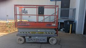 Sjii3220 Skyjack Electric Scissor Lift 20 Ft 650 Hrs