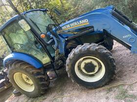 T4.85 2013 New Holland Diesel With Bucket