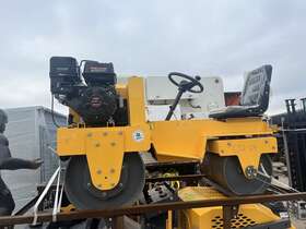 Tr850 Trainer Vibratory Roller Ride On Compactor Asphalt Smooth Drum 13 Hp Gas