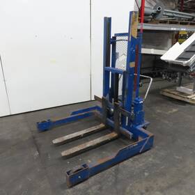 Ps-50dc Vestil Pm/ps-50dc 4000lbs Cap. Electric Straddle Pallet Stacker 36 Inch X 4 Forks