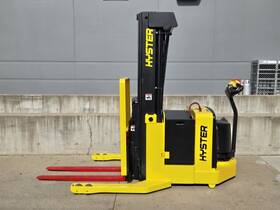 W30zr 2015 Hyster Electric 3 Stage Walkie Reach Stacker Narrow Aisle Yale