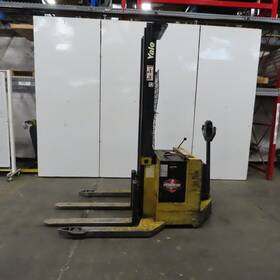 Msw040lcn24tv096 Yale 4000lb Walk Behind Pallet Truck Straddle Stacker 148 Inch Lift