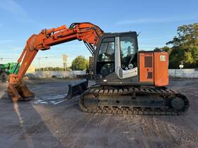 Zx135us-3 2010 Hitachi Excavator Trackhoe - 7 195 Hours