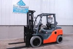 Toyota 8FG35U, 8,000# Pneumatic, Dual Fuel, Three Stage, Sideshift, Low Hours!. Fixed Price $59500.00.