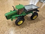 Ertl 1/64 John Deere New Leader L3020Q4 Dry Box Spreader. Fixed Price $9.99.