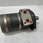 Paccar Hydraulic Motor 100138. Fixed Price $476.99.