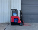 2014 Raymond 425-C40TT Forklift Stand Up Electric Dock Stocker 6106 Hrs. Fixed Price $10500.00.