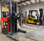 Raymond Reach Electric Forklift, 3K Easi R30TT, 4176 Hour, Great Condition. Fixed Price $5900.00.